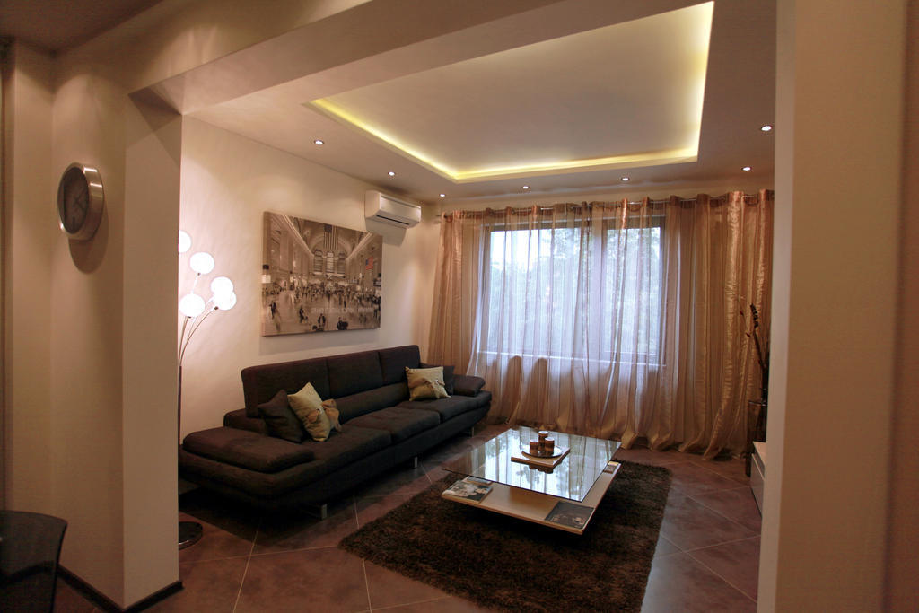 Brown Cottage Apartment Sofia Bilik gambar